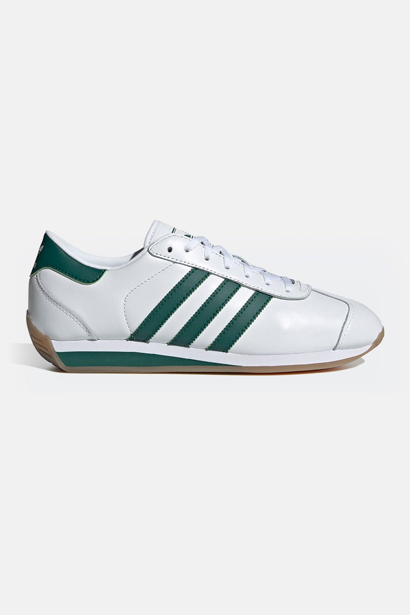 adidas Originals Country II Background Image