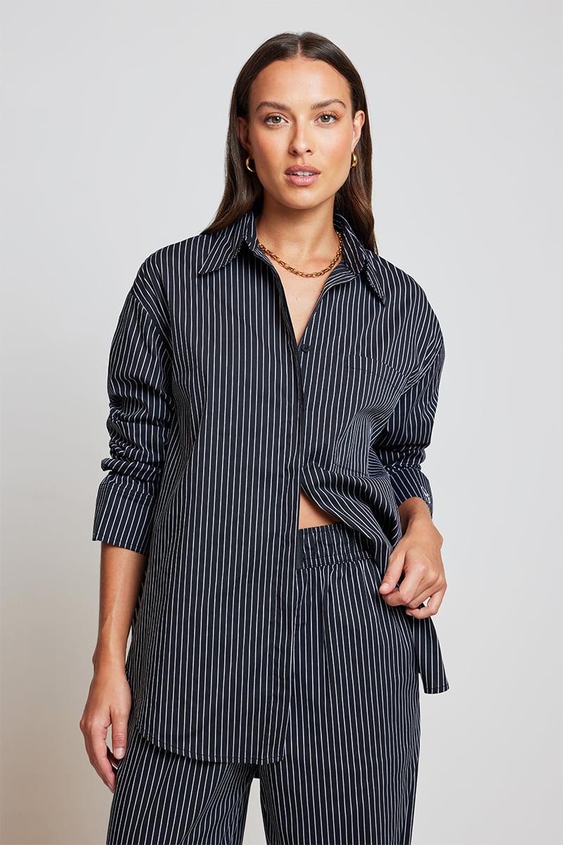 ODE Taylor Oversized Shirt Background Image