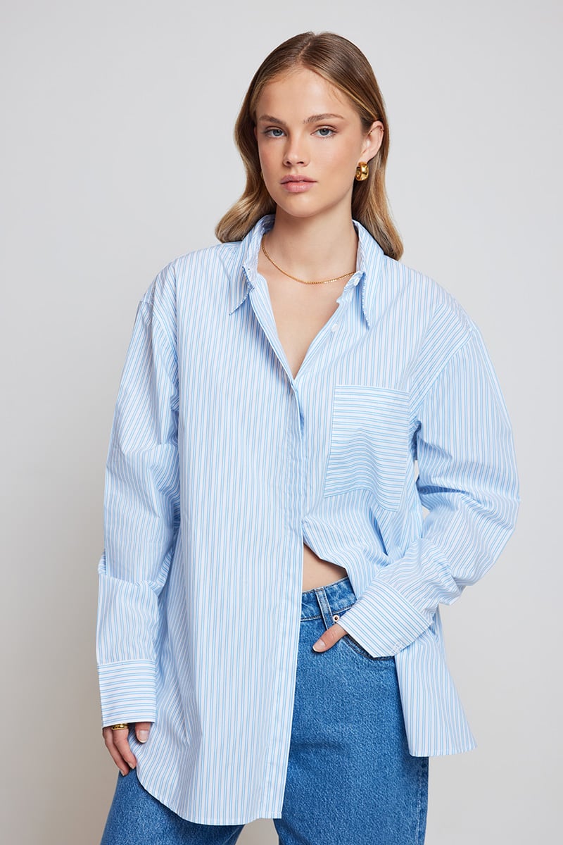 ODE Taylor Oversized Shirt Background Image