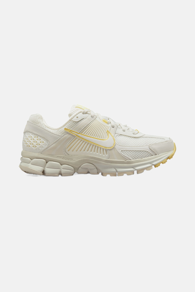 Nike Zoom Vomero 5 Background Image