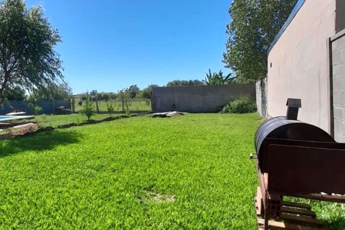 Tu Refugio Exclusivo: Casa Moderna de Fin de Semana en la localidad de San Justo