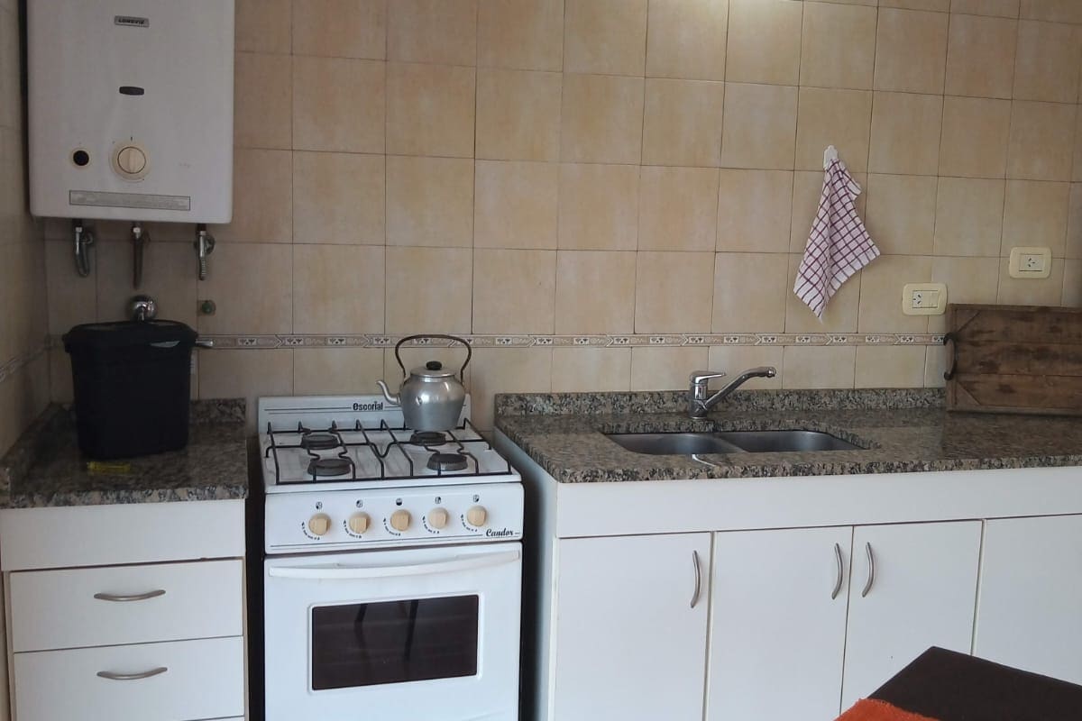 Monoambiente en Venta – Colón, Entre Ríos ¡Luminosidad, confort y excelente ubicación!