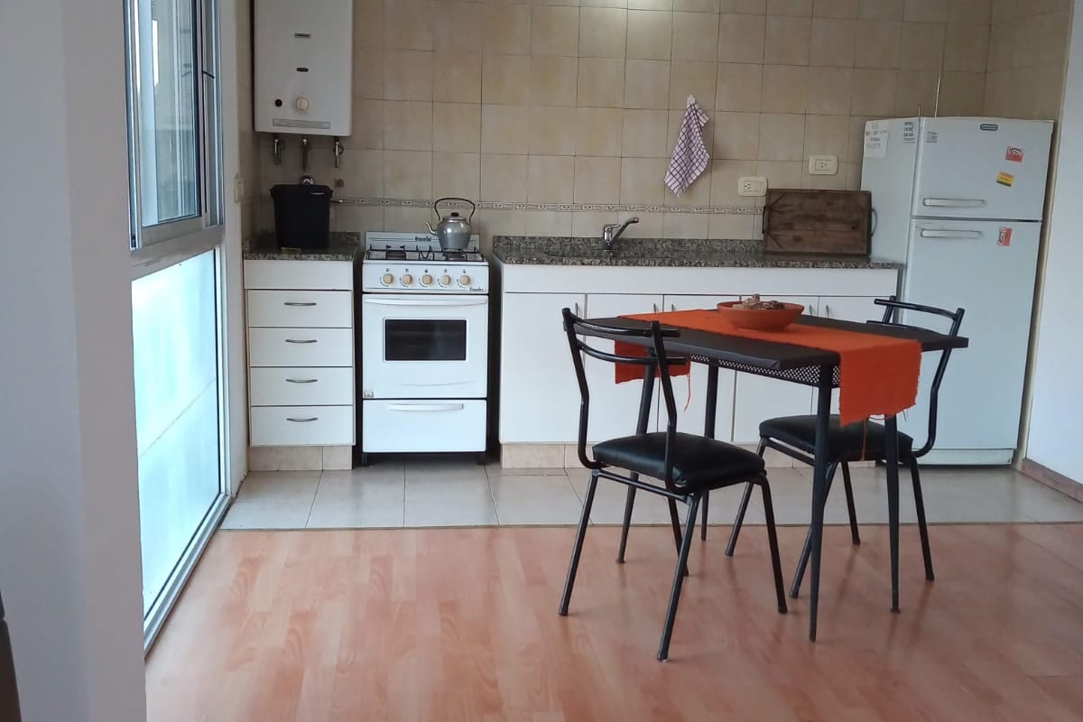 Monoambiente en Venta – Colón, Entre Ríos ¡Luminosidad, confort y excelente ubicación!