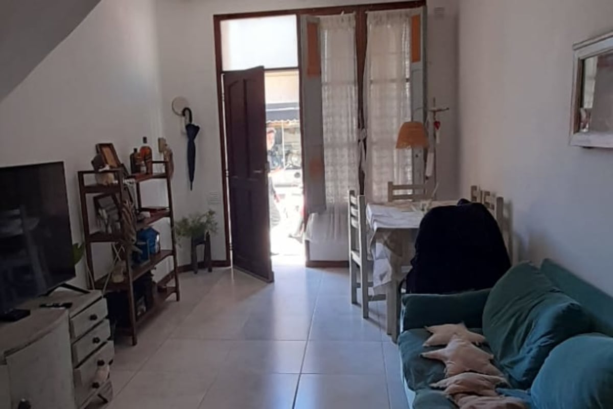 Dúplex en zona microcentro ,inversión garantizada.