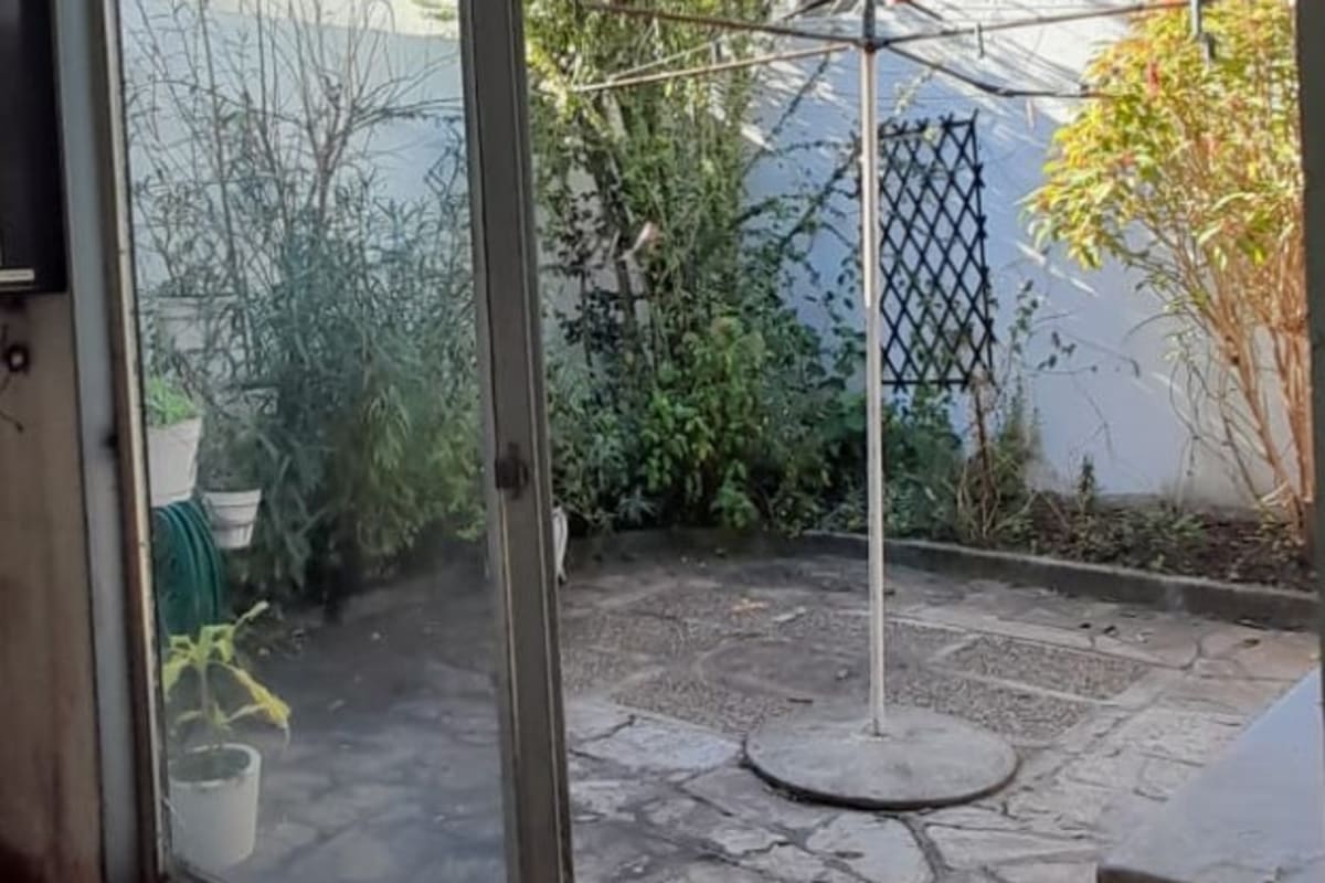 Hermosa Casa en Alquiler en Ubicación Privilegiada! Sólida, Amplia y Luminosa