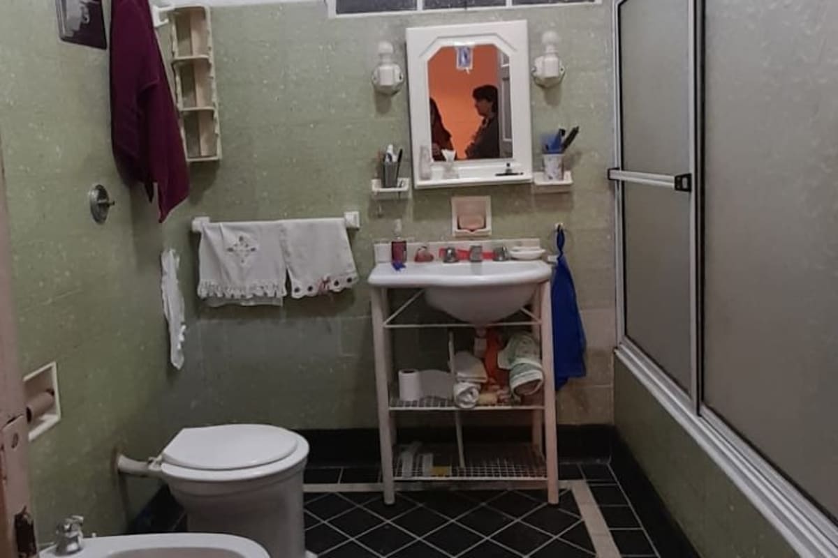 Hermosa Casa en Alquiler en Ubicación Privilegiada! Sólida, Amplia y Luminosa