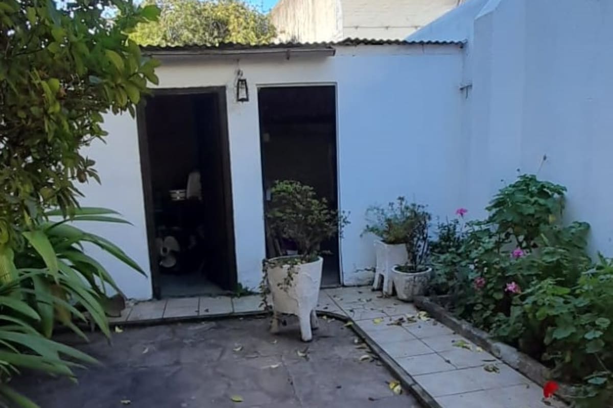 Hermosa Casa en Alquiler en Ubicación Privilegiada! Sólida, Amplia y Luminosa
