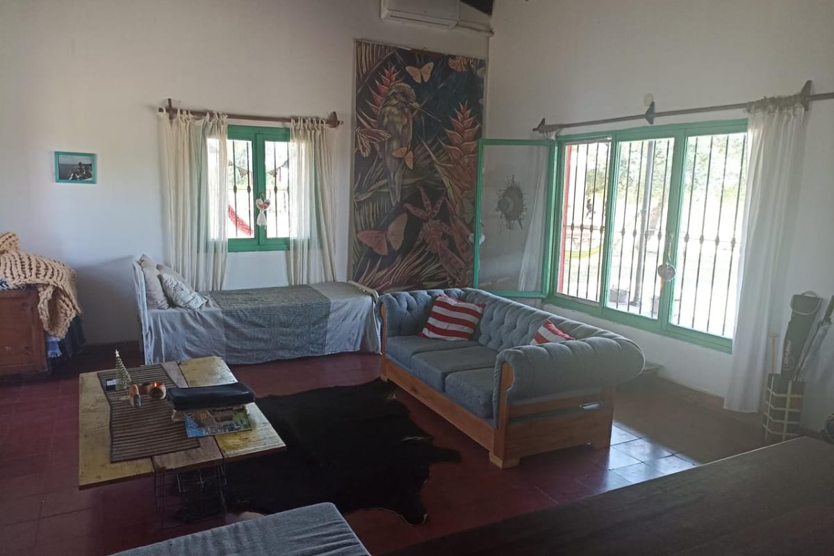 ¡Viví el Encanto Rural! Hermosa Casa de Campo con 7 Hectáreas en Colonia Elía