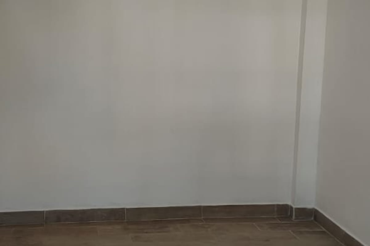 Hermosa Casa de 3 Dormitorios con Amplio Jardín y Cochera – Barrio San Isidro