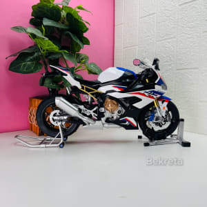 BMW S1000RR 1:8 Scale Die-Cast Model Motorcycle