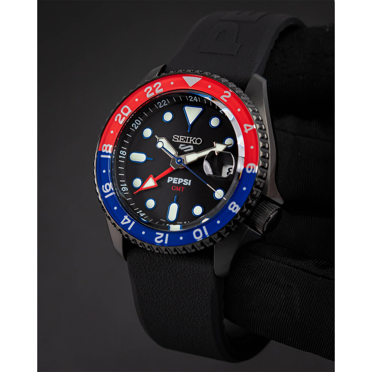 Seiko New 5 Sports Pepsi GMT Limited edition watch view 3