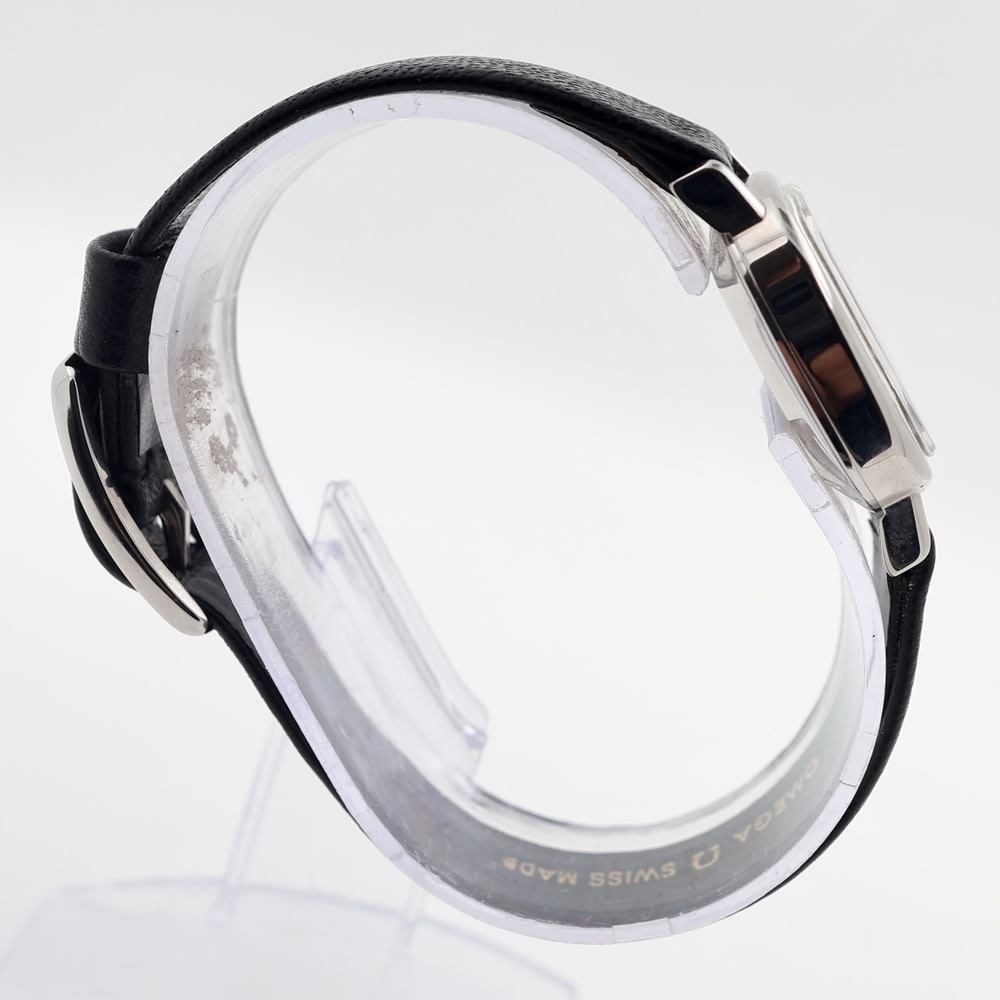 Omega De Ville Quartz  view 3