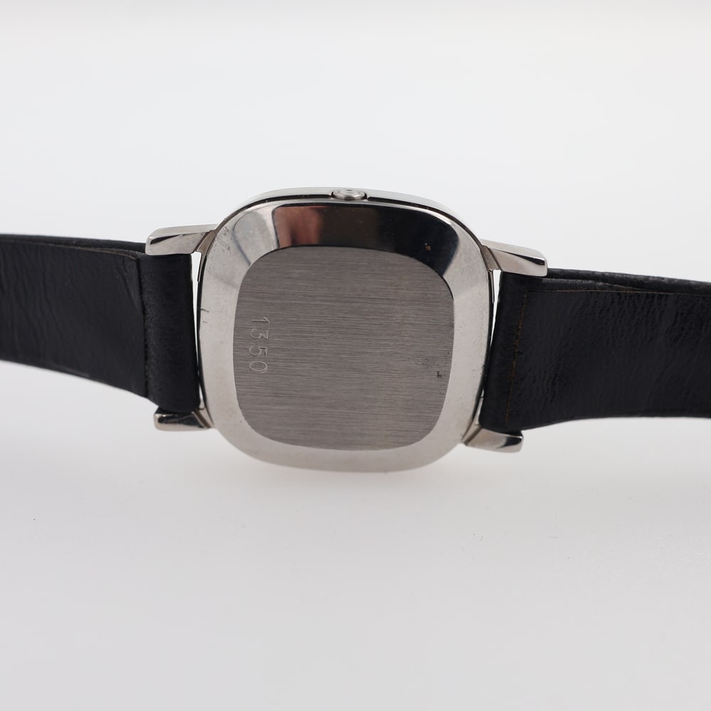 Omega De Ville Quartz  view 4