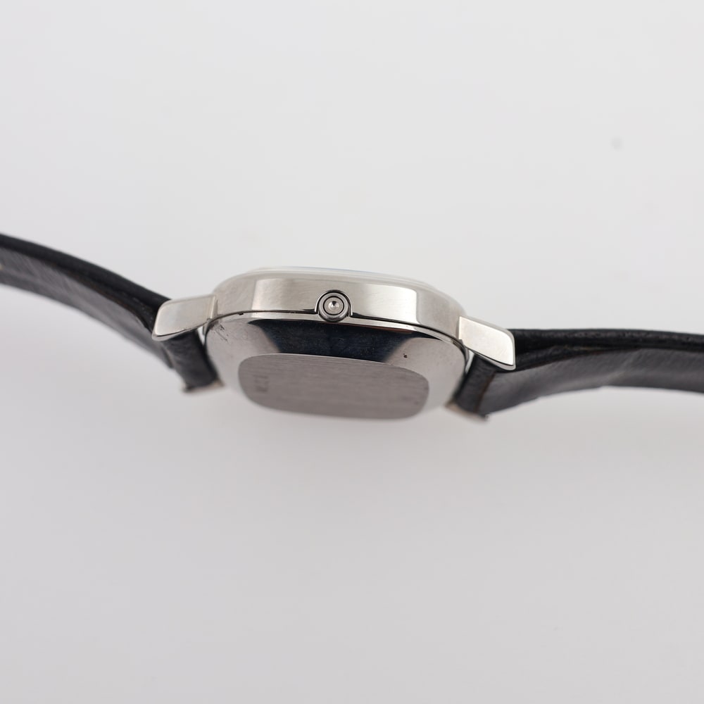 Omega De Ville Quartz  view 5