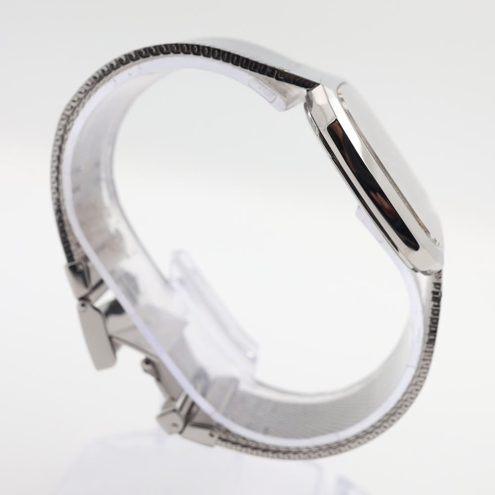 Seiko  Dolce Quartz  view 3