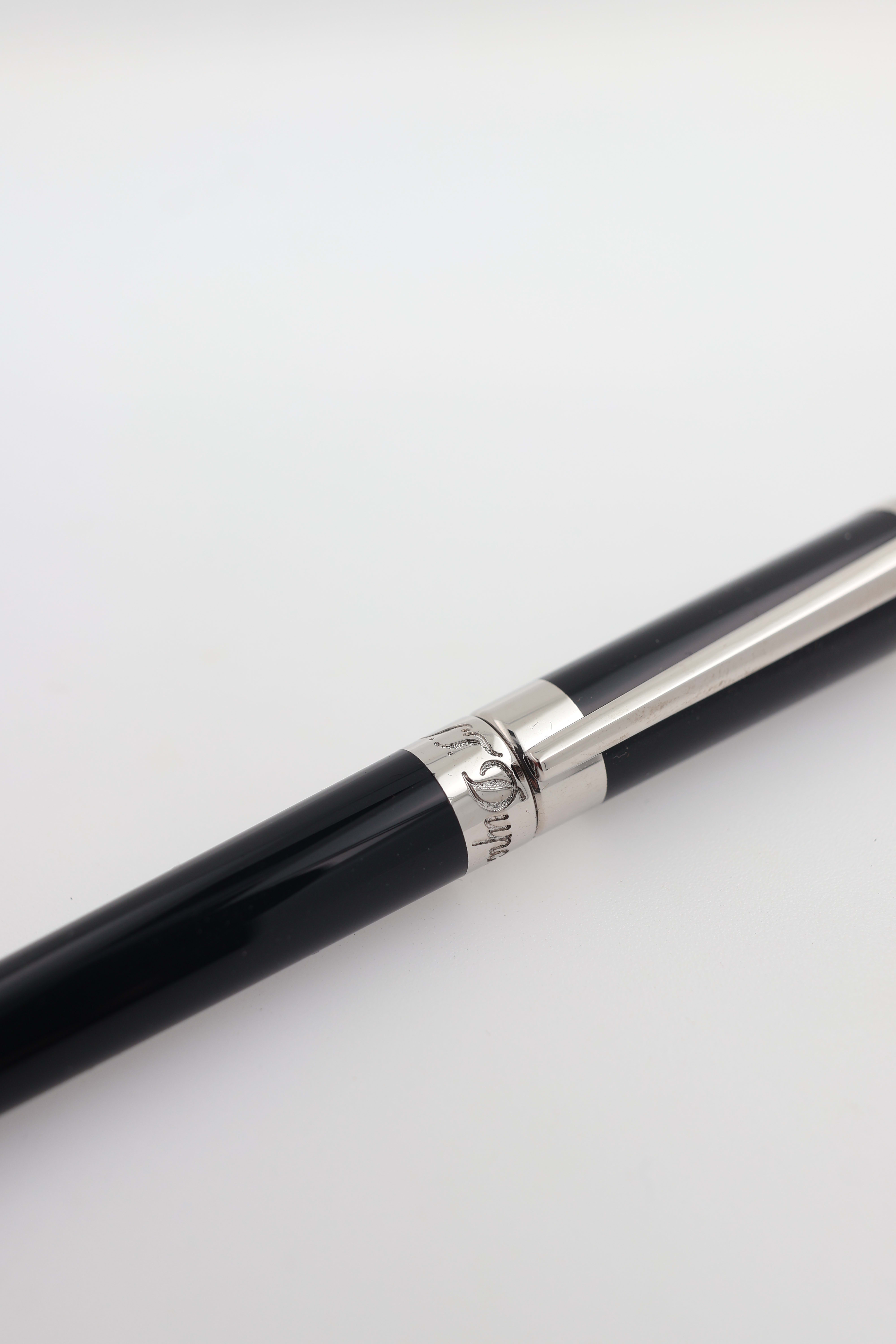 ST Dupont Liberté Ballpoint Pen Black Lacquer & Palladium view 4
