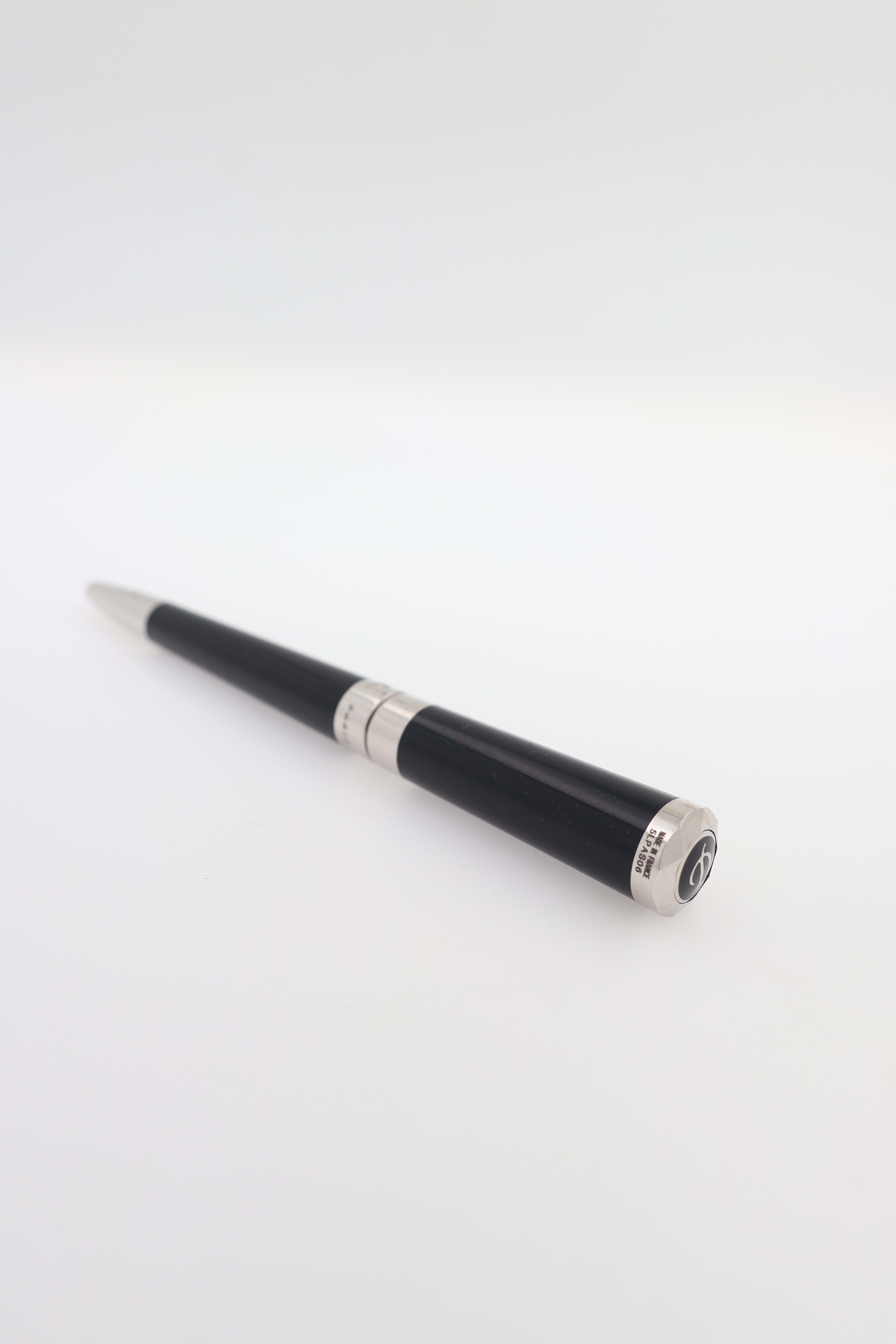 ST Dupont Liberté Ballpoint Pen Black Lacquer & Palladium view 6