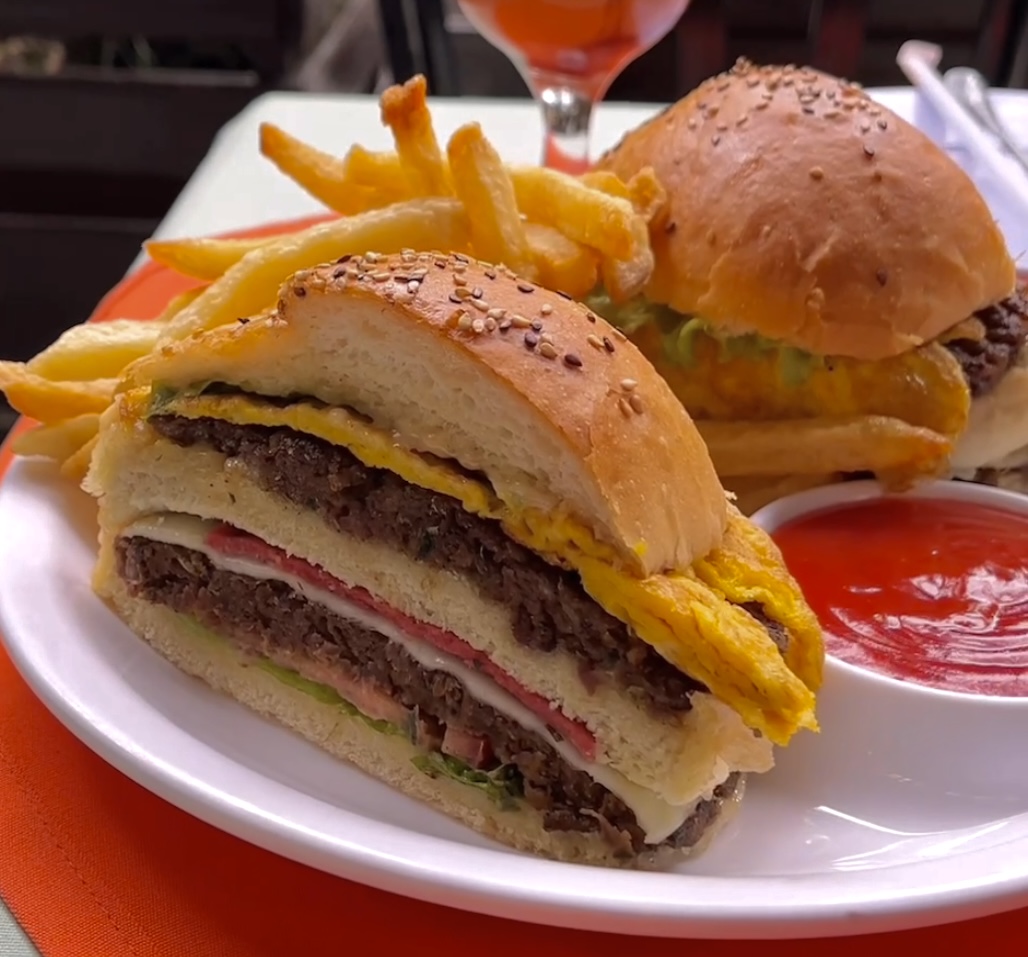 Sami Special Burger