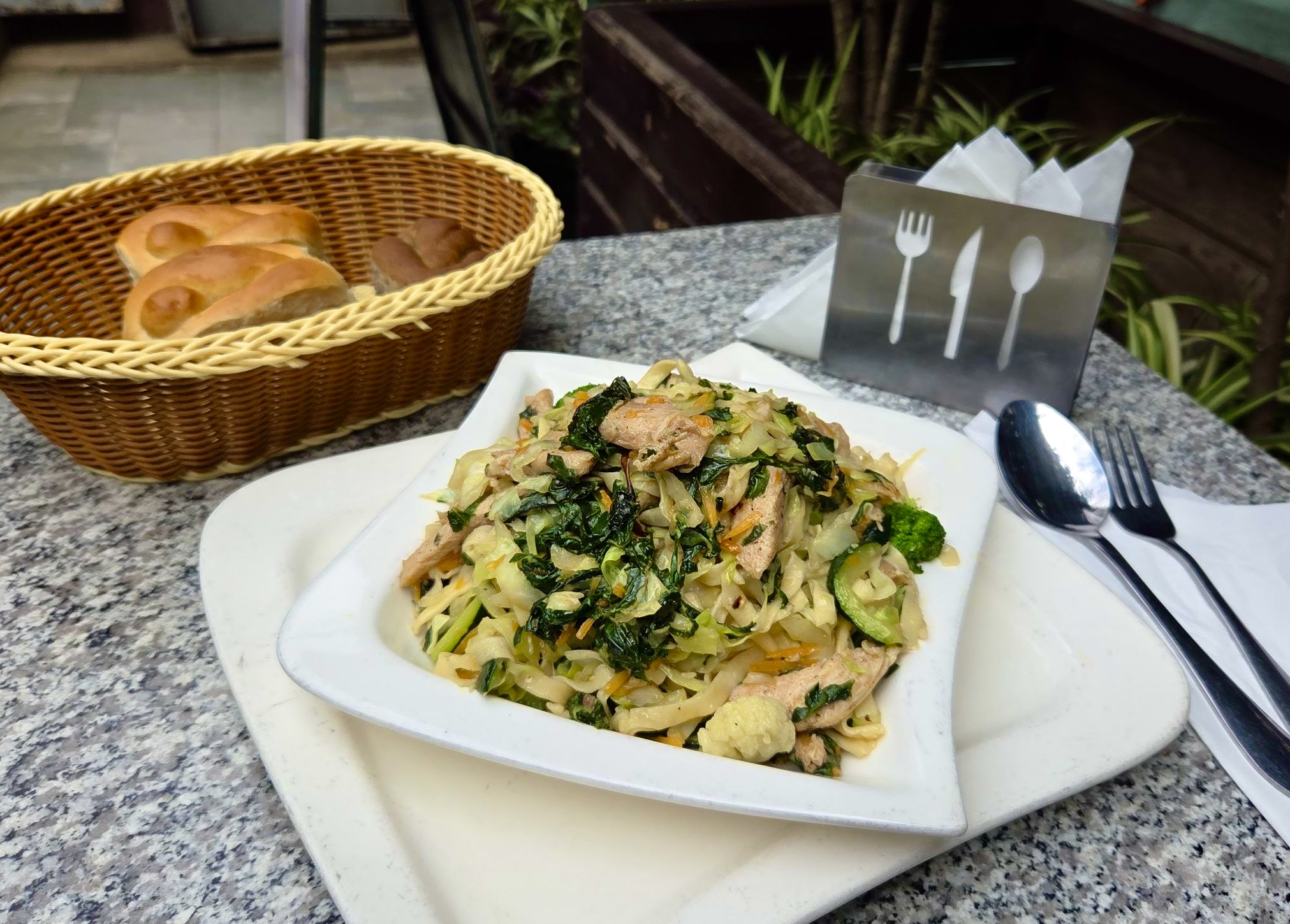 Stir Fried Chicken With Noodles
