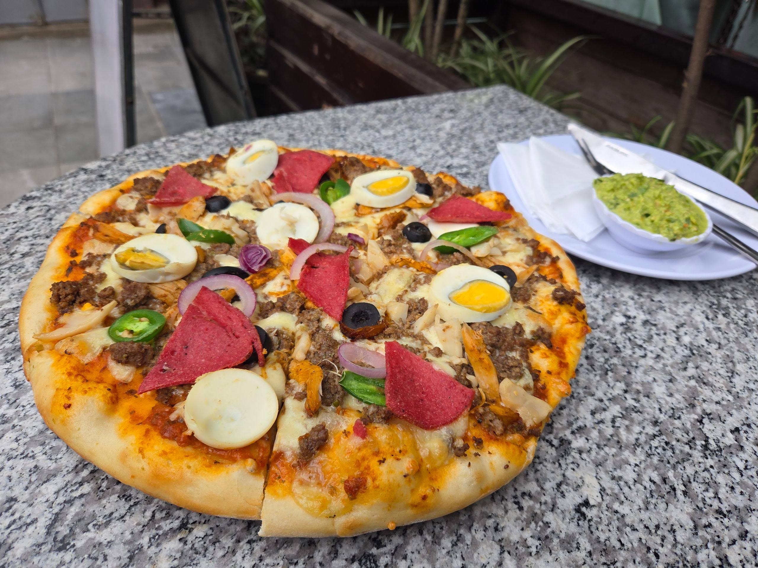Sami Special Pizza (Medium)