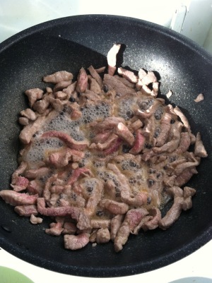 細切り豚肉
