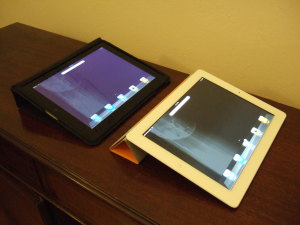 iPadとiPad2: 斜め置き