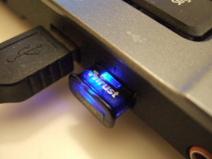 Bluetooth ドングル