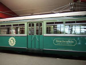 ドラッヘンフェルスの登山電車