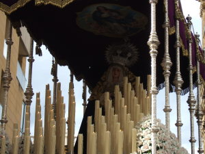 悲しげなマリア様