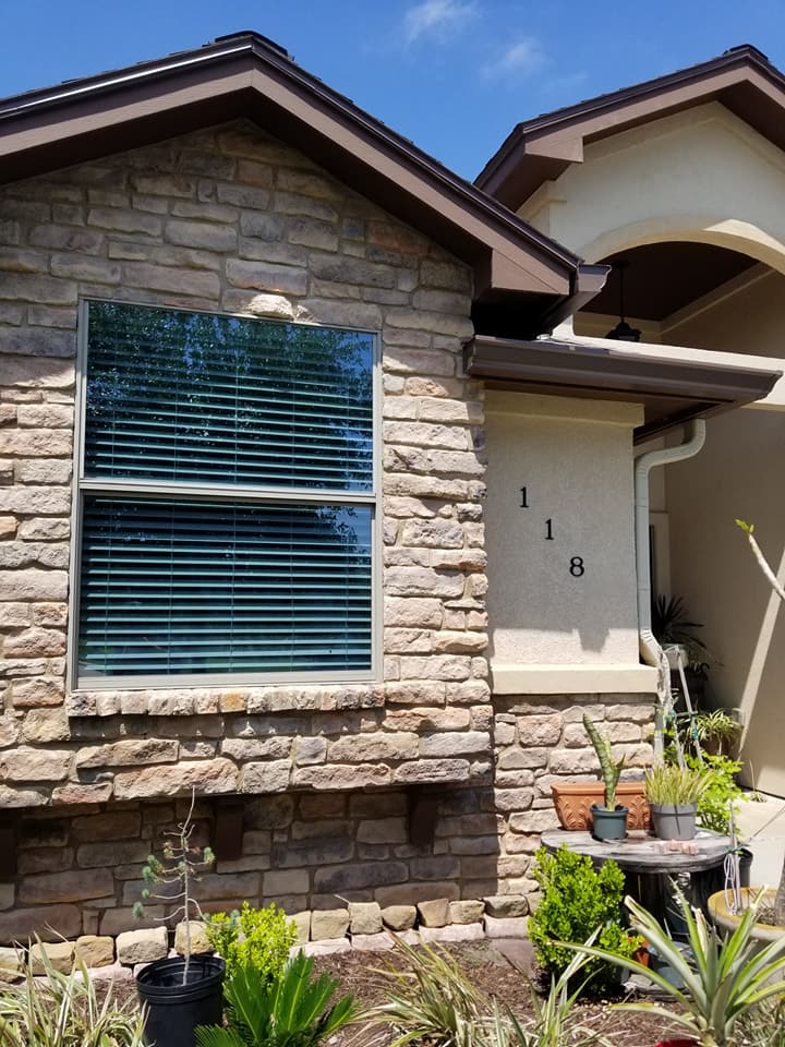 Solar screen installation