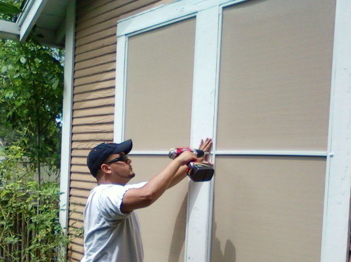 Solar screen installation