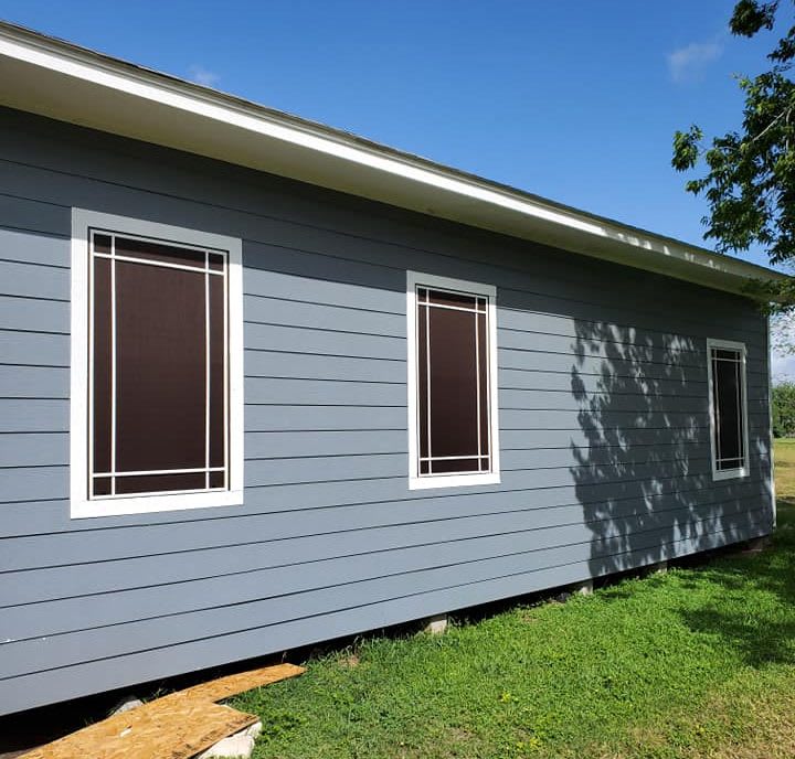 Solar screen installation