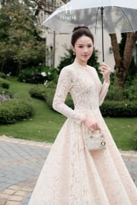 Châu Hy Váy Ren Vennus Kem dáng dài đi tiệc tại Đà Nẵng size L
