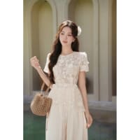 Set áo ren thêu hoa lá kèm quần lụa dáng dài thanh lịch đi tiệc tại Đà Nẵng size M
