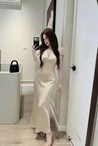 Váy lụa trơn tay hến dáng dài đuôi cá sang chảnh đi tiệc tại Đà Nẵng size M