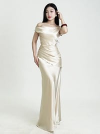 Váy lụa dài ôm dài hở tay khoe đường cong sang chảnh đi tiệc tại Đà Nẵng size M