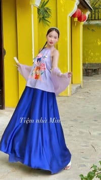 Yếm tím kèm khoác  hở lưng chất tơ siêu phồng đẹp mùa hè đi tiệc tại Đà Nẵng size M