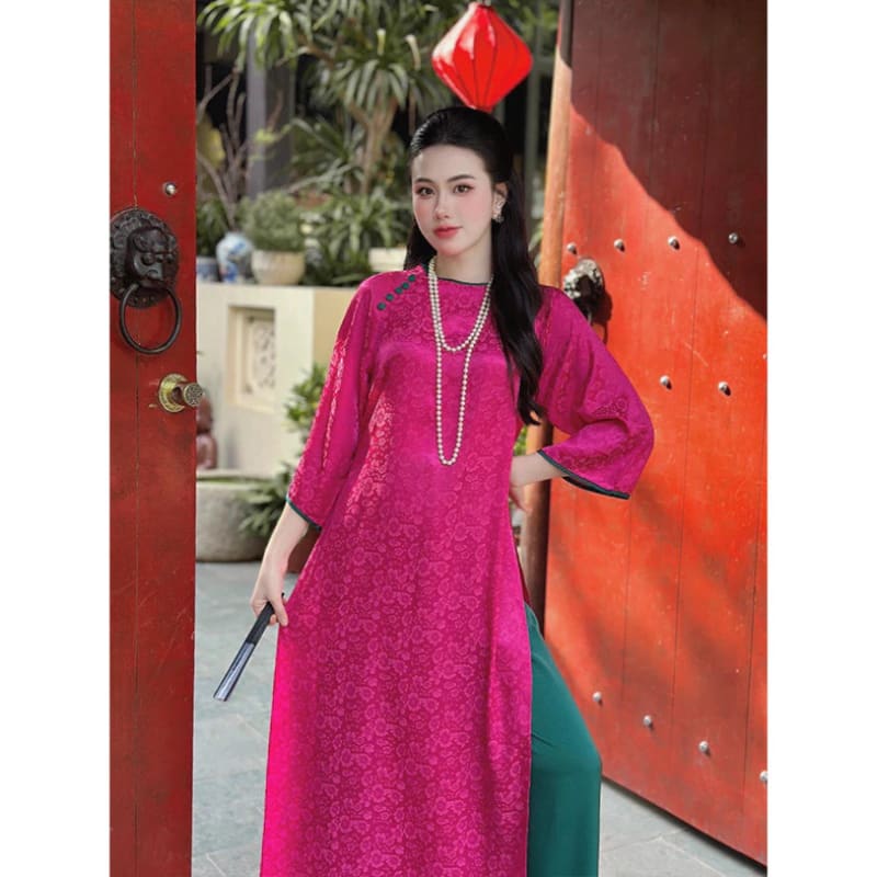 Áo Dài Gấm vân Hoa Dáng Truyền Thống ôm eo bo viền cổ tay phối màu đi tiệc tại Đà Nẵng size M