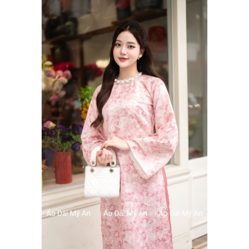 Aó dài cách tân dáng suông gấm in loang cổ đính kết thủ công cao cấp đi tiệc tại Đà Nẵng size M