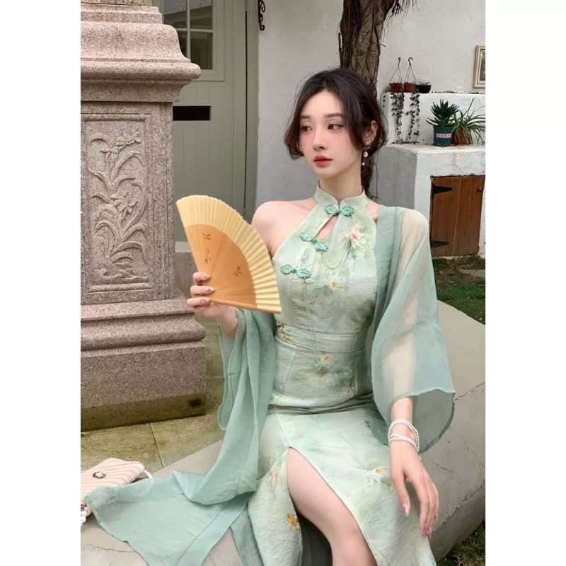 Sườn xám cách tân váy cách tân sườn xám Trung hoa màu xanh dài cổ yếm có dây ngọc áo khoác đi tiệc tại Đà Nẵng size M