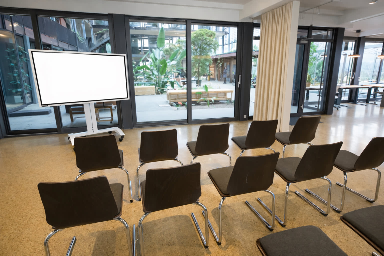 Modernes Workshop-Setup für Präsentationen bei Innergarden