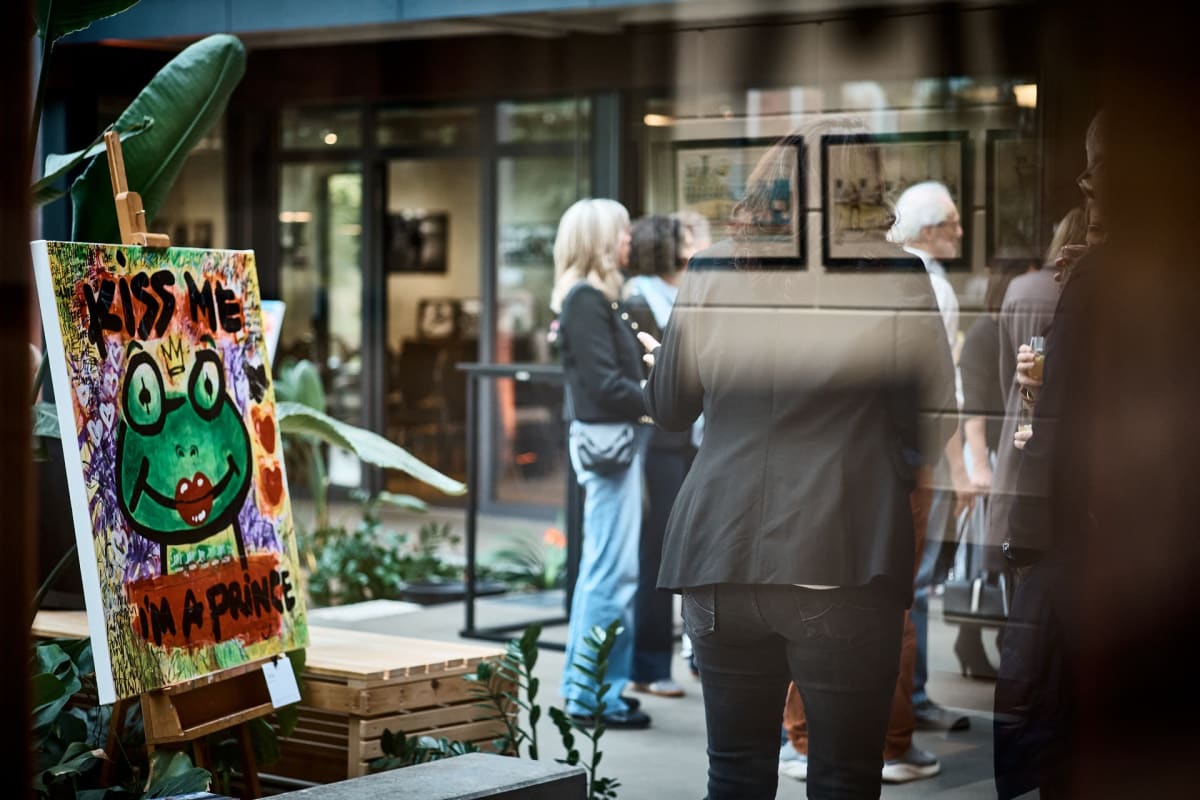 Pop-Art-Frosch „Kiss me, I'm a prince“ auf der Staffelei, artmosphere Vol 2 im Innergarden Schutterwald