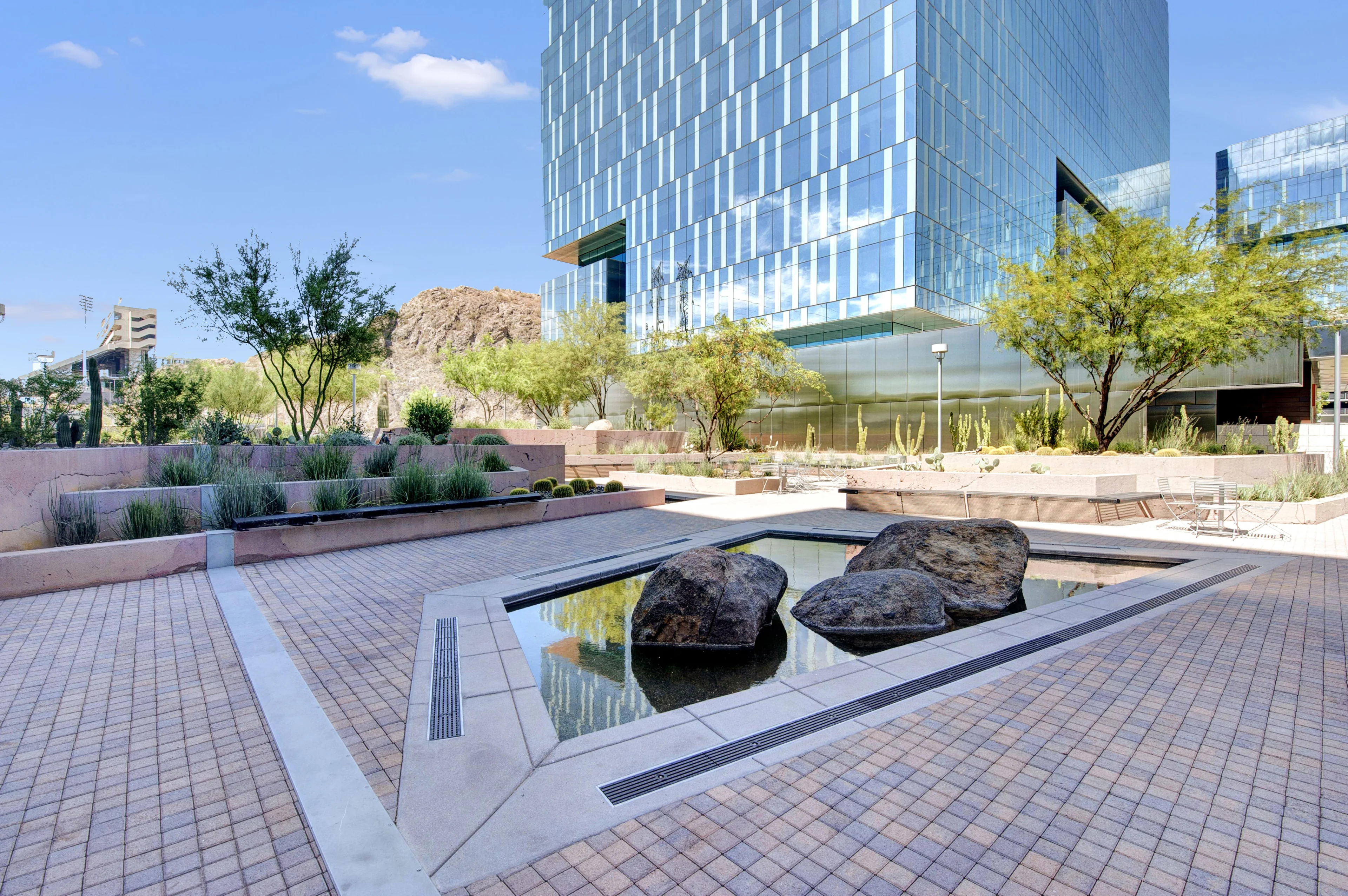 300 E Rio Salado Pkwy