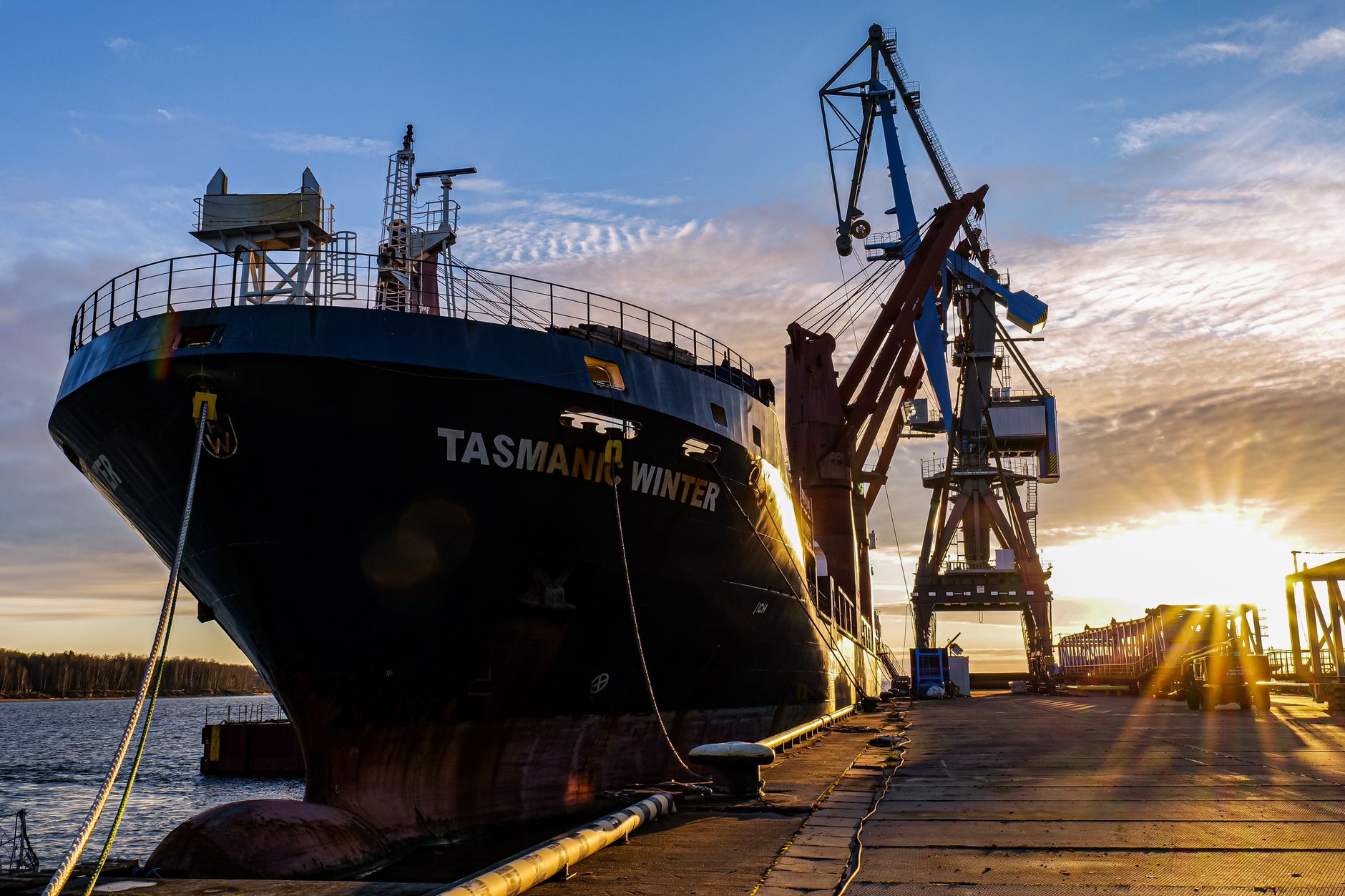 Cargo from Turkey to Russia: Air & Sea Shipping Solutions