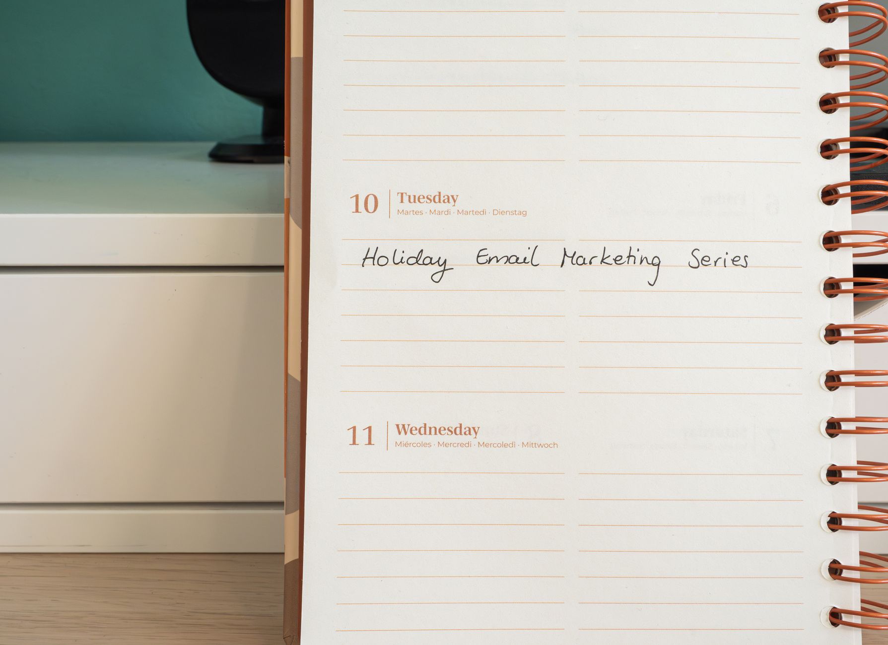 The Power of Personalization in Email Marketing: Increasing Loyalty and Sales with 5T1B