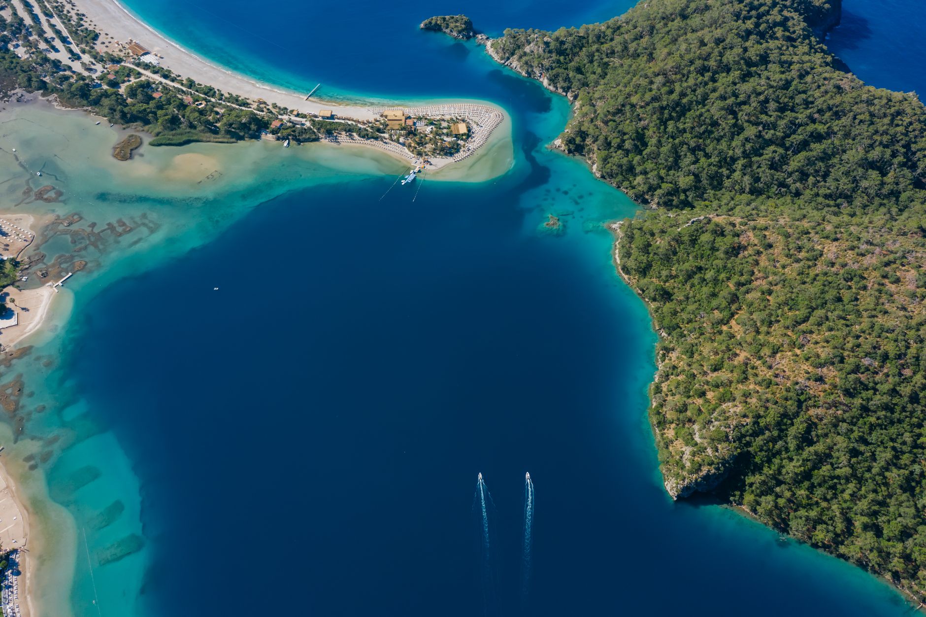 Türkiye'den Dünyaya Deniz Yolu Taşımacılığı: FCL ve LCL ile Maliyet Odaklı Lojistik Çözümleri