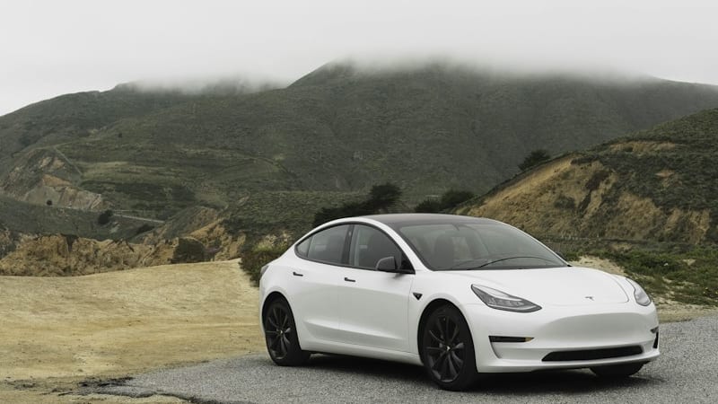 Tesla Model 3 Long Range - View 1