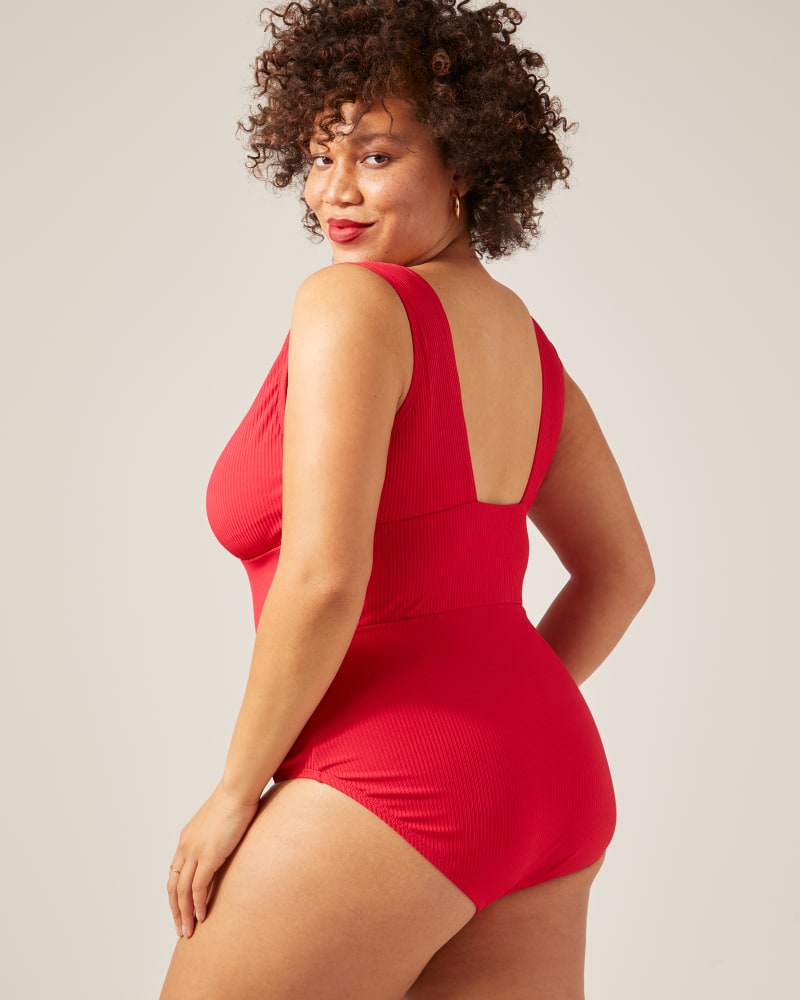 Comfortable women's swimwear for all sizes? Try Andie or Form and Fold