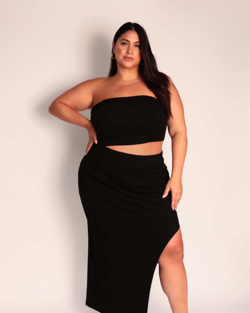 Front of a model wearing a size 1 Isabella in Black by GIA/irl. | dia_product_style_image_id:264042