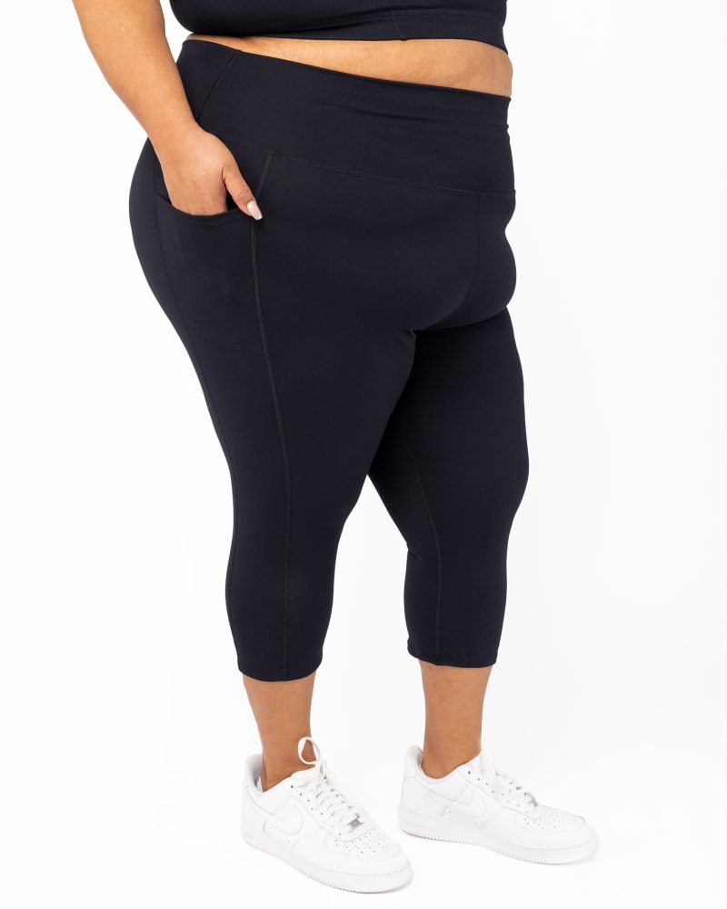 Pocket Capris In Black, Superfit Hero